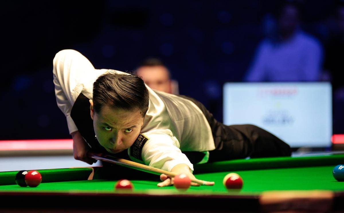 他在短杆上 他在短杆上